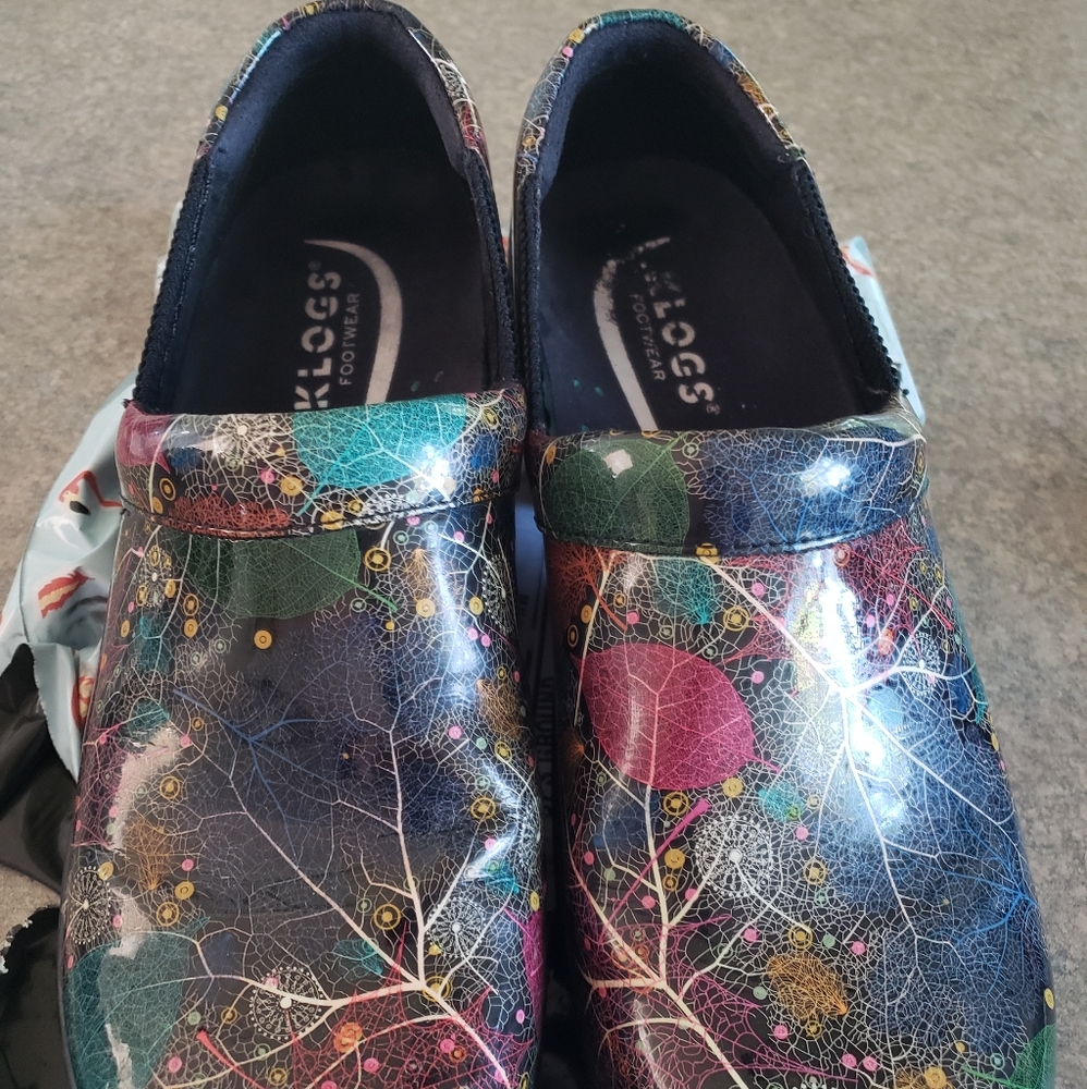 Klogs nursing shoes
